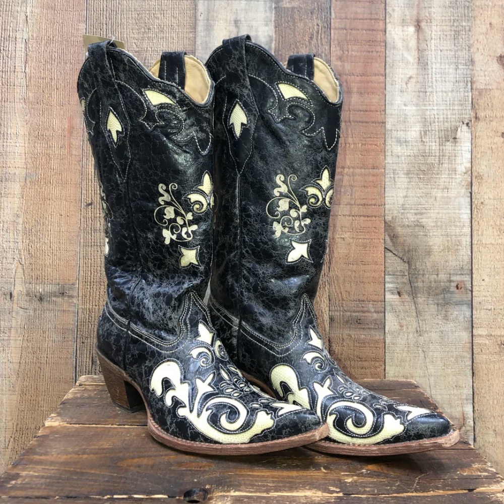 Corral Black Boots with Cream Western Embroidery
